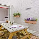 Charming 2-Bed Apt Near Buckingham Palace